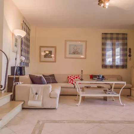 Luxury Vakantiehuis Kounopetra